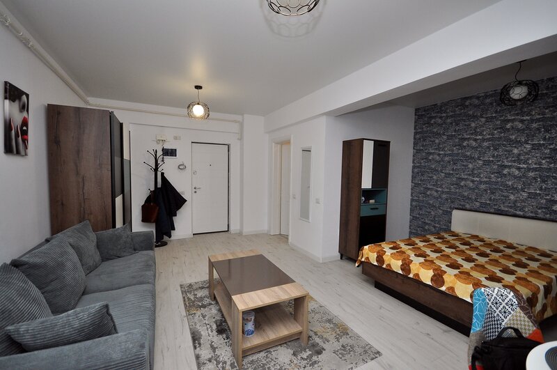 13 Septembrie, Progresului, zona Jumbo in complexul nou Central Address.